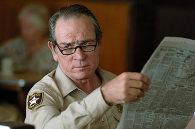 no-country-for-old-men_tommy-lee-jones_josh-brolin_javier-bardem_9.jpg